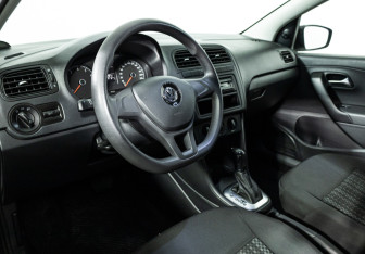 Подержанный автомобиль Volkswagen Polo Sedan 2019 года (11 фото)
