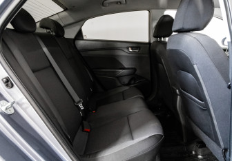 Подержанный автомобиль Hyundai Solaris Sedan 2017 года (16 фото)