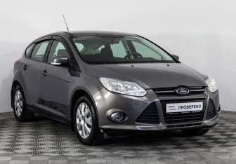 Подержанный автомобиль Ford Focus Hatchback 2014 года (3 фото)