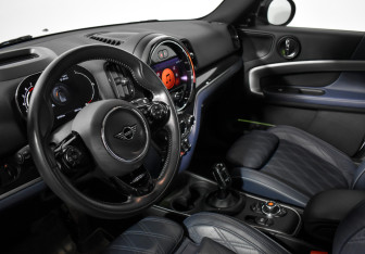 Подержанный автомобиль MINI Countryman 2020 года (9 фото)