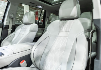 Подержанный автомобиль GAC GS8 2023 года (15 фото)