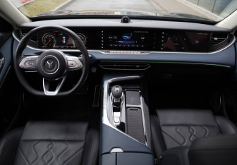 Подержанный автомобиль Voyah Free 2022 года (8 фото)