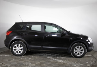 Подержанный автомобиль Nissan Qashqai 2008 года (4 фото)