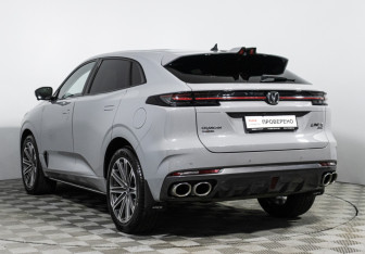 Подержанный автомобиль Changan UNI-K 2023 года (7 фото)