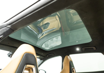 Подержанный автомобиль Zeekr 001 2023 года (15 фото)