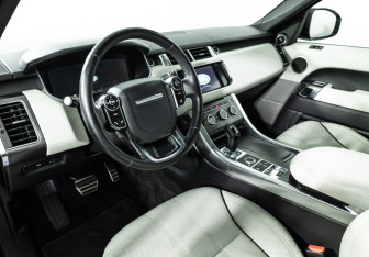 Подержанный автомобиль Land Rover Range Rover Sport 2013 года (11 фото)