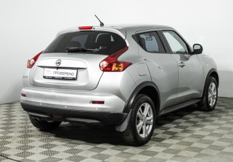 Подержанный автомобиль Nissan Juke 2014 года (5 фото)