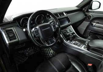 Подержанный автомобиль Land Rover Range Rover Sport 2016 года (11 фото)