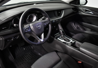 Подержанный автомобиль Opel Insignia Wagon 2020 года (9 фото)