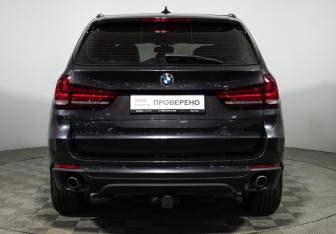 Подержанный автомобиль BMW X5 2015 года (6 фото)
