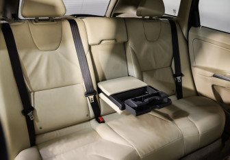 Подержанный автомобиль Volvo XC60 2012 года (26 фото)