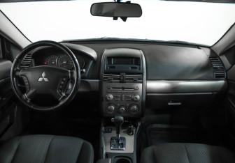 Подержанный автомобиль Mitsubishi Galant Sedan 2008 года (9 фото)