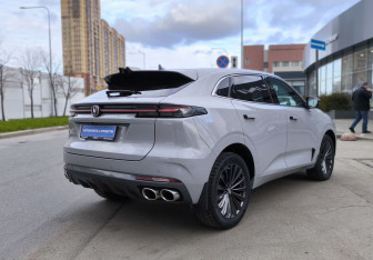 Подержанный автомобиль Changan UNI-K 2023 года (4 фото)