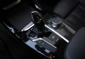 Подержанный автомобиль BMW X4 2020 года (15 фото)