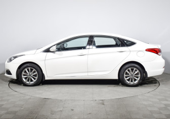 Подержанный автомобиль Hyundai i40 Sedan 2015 года (8 фото)