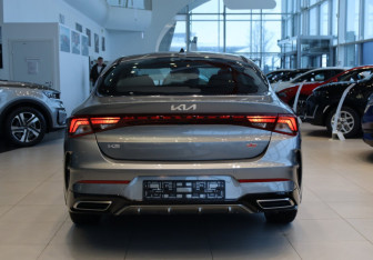 Новый Kia K5 2025 (9 фото)