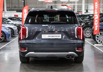 Подержанный автомобиль Hyundai Palisade 2022 года (7 фото)
