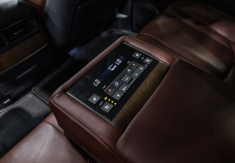 Подержанный автомобиль Lexus LX 2016 года (30 фото)