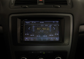Подержанный автомобиль Skoda Octavia Liftback 2011 года (13 фото)