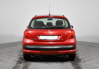 Подержанный автомобиль Peugeot 207 Hatchback 2008 года (6 фото)