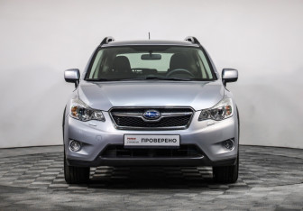 Подержанный автомобиль Subaru XV 2013 года (2 фото)