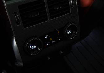 Подержанный автомобиль Land Rover Range Rover Sport 2021 года (33 фото)