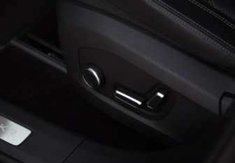 Подержанный автомобиль Zeekr 001 2023 года (27 фото)