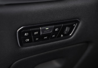 Подержанный автомобиль BMW X5 2019 года (23 фото)