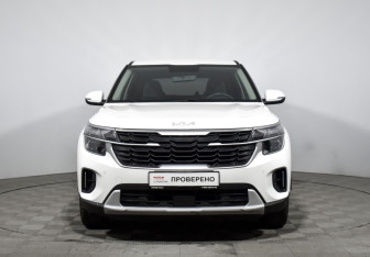 Подержанный автомобиль Kia Seltos 2023 года (2 фото)