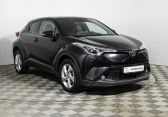 Подержанный автомобиль Toyota C-HR 2019 года (3 фото)