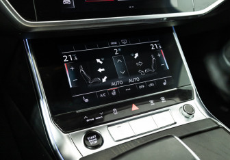 Подержанный автомобиль Audi A6 Wagon 2021 года (18 фото)