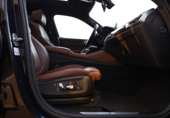 Подержанный автомобиль BMW X6 2020 года (33 фото)