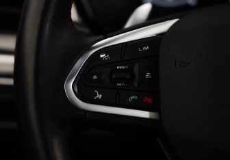 Подержанный автомобиль Geely Tugella 2023 года (13 фото)