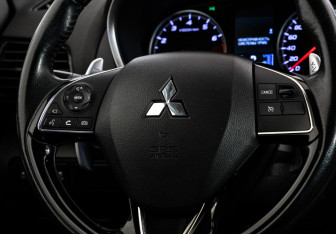Подержанный автомобиль Mitsubishi Eclipse Cross 2021 года (11 фото)