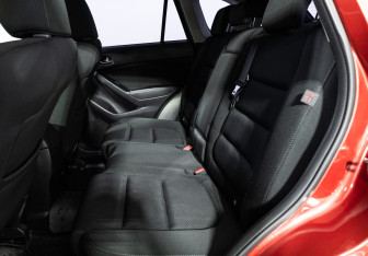 Подержанный автомобиль Mazda CX-5 2016 года (10 фото)