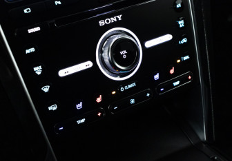 Подержанный автомобиль Ford Explorer 2018 года (19 фото)