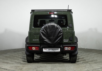 Подержанный автомобиль Suzuki Jimny 2020 года (6 фото)