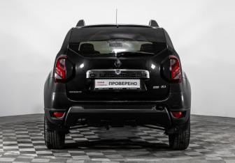 Подержанный автомобиль Renault Duster 2015 года (6 фото)