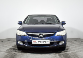 Подержанный автомобиль Honda Civic Sedan 2008 года (2 фото)