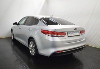 Подержанный автомобиль Kia Optima Sedan 2016 года (7 фото)