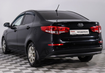Подержанный автомобиль Kia Rio Sedan 2015 года (7 фото)