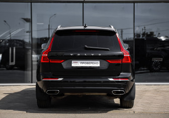 Подержанный автомобиль Volvo XC60 2018 года (6 фото)