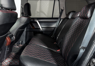 Подержанный автомобиль Toyota Land Cruiser Prado 2015 года (13 фото)