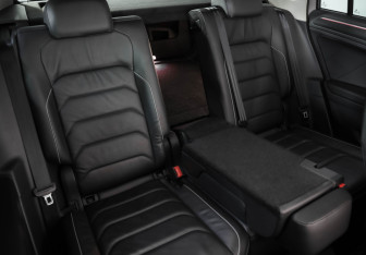 Подержанный автомобиль Volkswagen Tiguan 2021 года (32 фото)