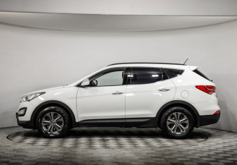Подержанный автомобиль Hyundai Santa Fe 2013 года (8 фото)