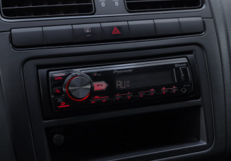 Подержанный автомобиль Volkswagen Polo Sedan 2016 года (14 фото)