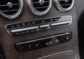 Подержанный автомобиль Mercedes-Benz GLC Coupe 2020 года (23 фото)