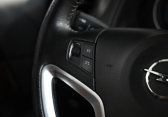 Подержанный автомобиль Opel Antara 2014 года (11 фото)