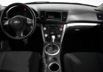 Подержанный автомобиль Subaru Legacy Sedan 2007 года (13 фото)