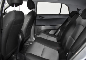 Подержанный автомобиль Hyundai Creta 2017 года (11 фото)